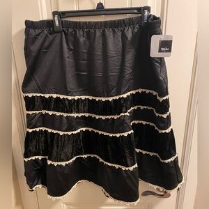 NWT Mossimo Skirt XL Blace Lace Trim Pull On Elastic Waistband Velvet Silky